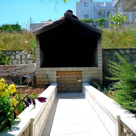 Beachfront Mastrinka With Sea View Trogir