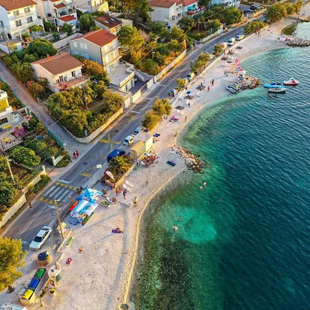 Apartment Beachfront Mastrinka With Sea View *